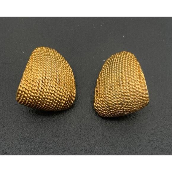 Vintage Gold Tone Textured Chunky Half Hoop 1980s Clip On Earrings - Picture 2 of 4